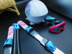 ag skis b